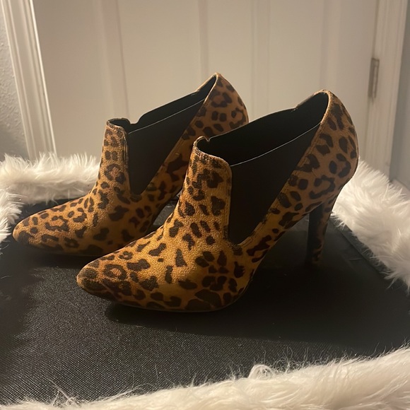 Madden Girl Leopard Heels - Picture 3 of 10
